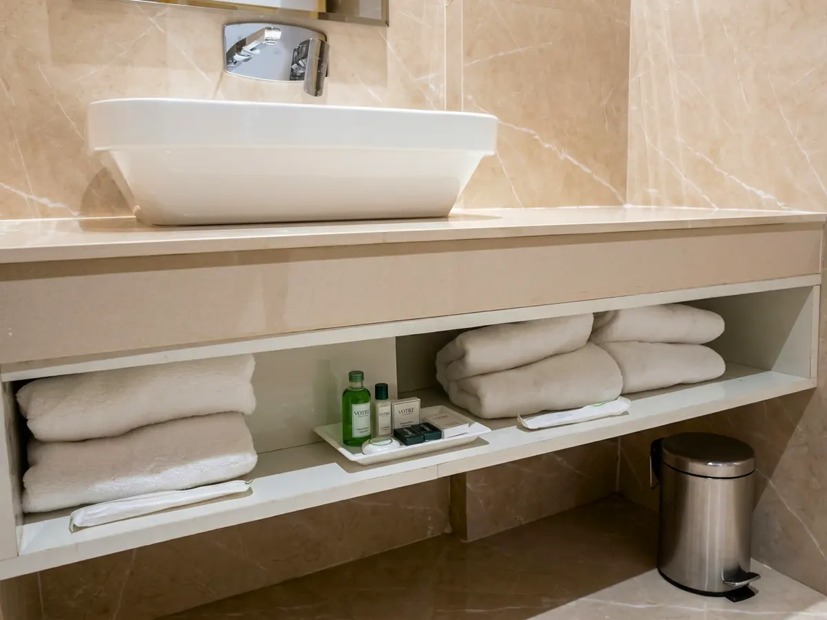 Clean Bathroom Hotel Katra2
